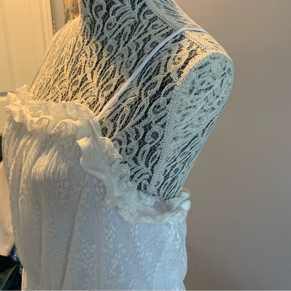 NWT BCBGeneration White Lace Dress - 10 - Picture 5 of 10